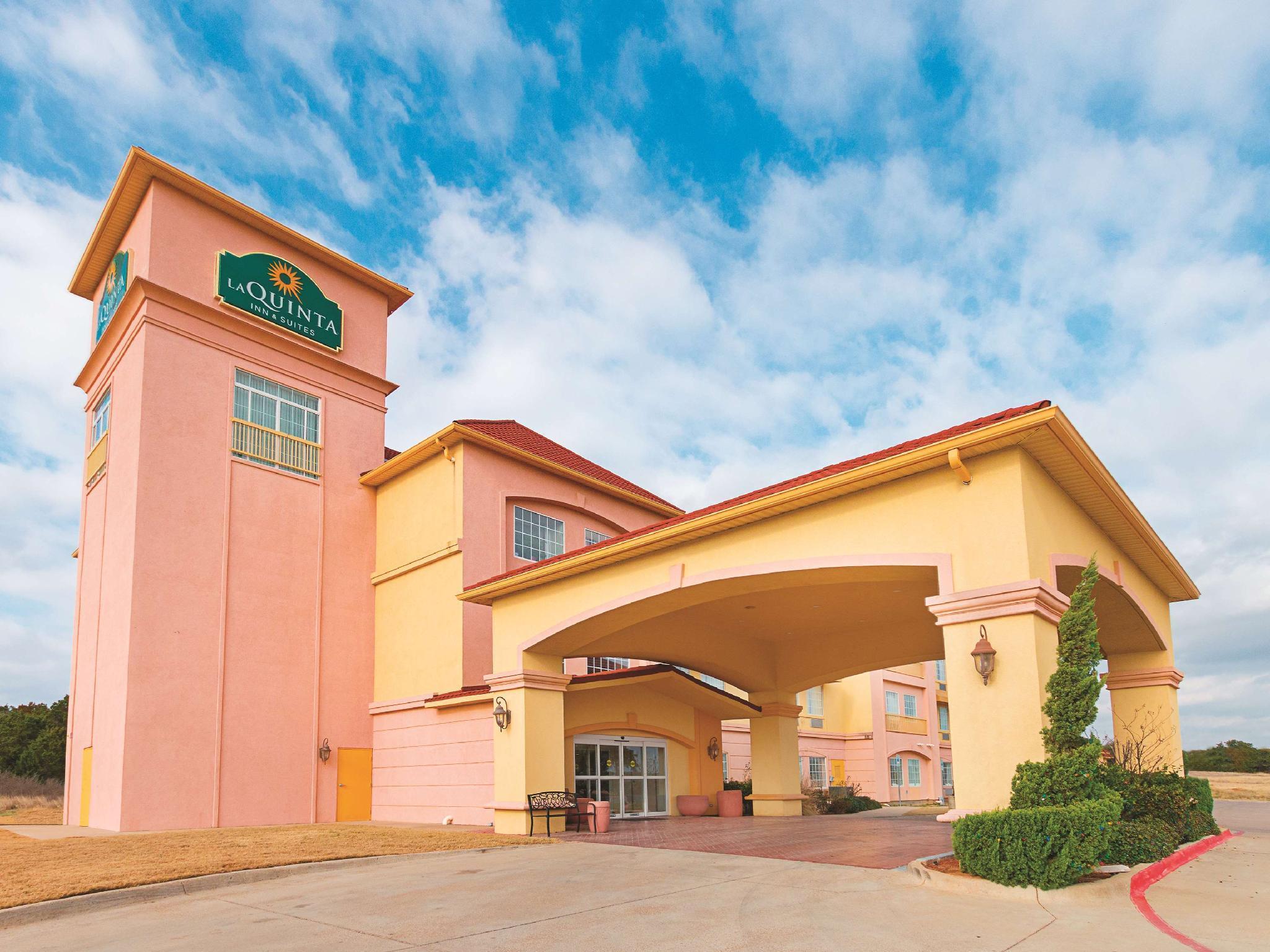 La Quinta By Wyndham Glen Rose Hotel Exterior photo